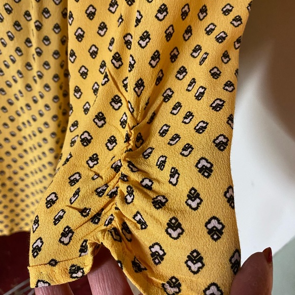 New Croft & Barrow Yellow, black, white V-neck blouse top Sz 1X - Picture 6 of 7